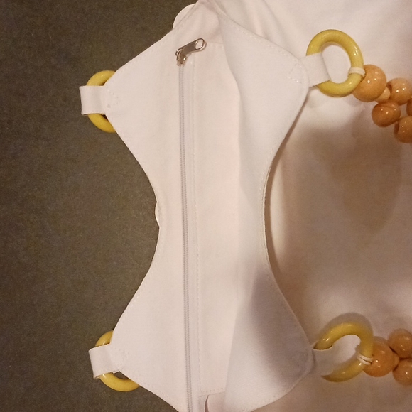 Cream canvas leather flower handbag - woven and beaded handles - Picture 8 of 8